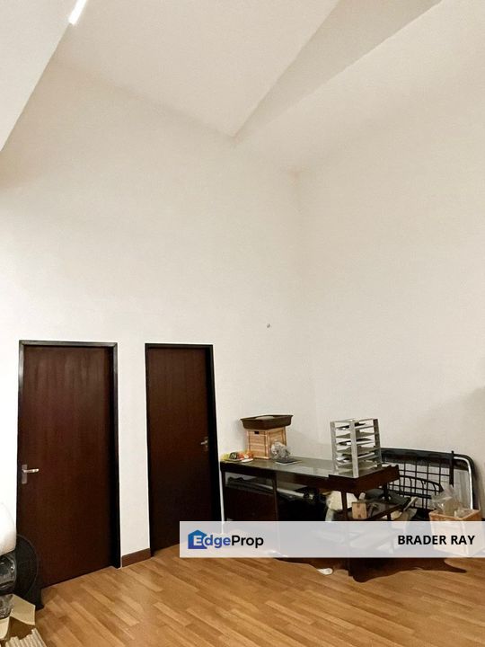 For Sale FREEHOLD Double Storey Terrace Saffron Hills Denai Alam Spacious & Fully Renovated Unit, Selangor, Shah Alam