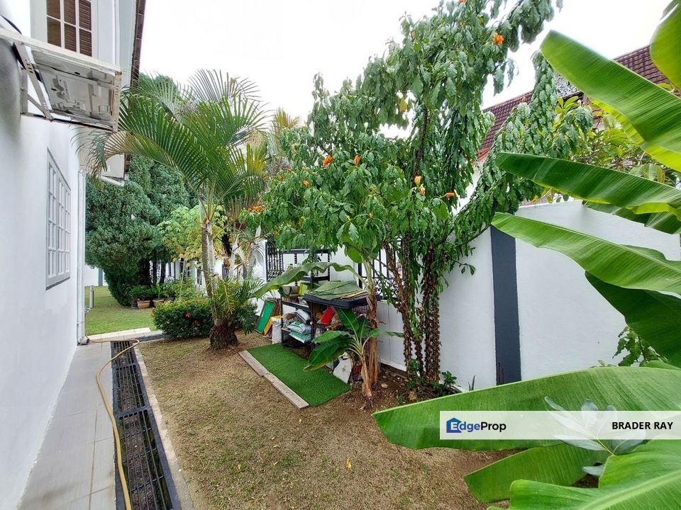 For Sale Single Storey Bungalow with Swimming Pool at Seksyen 3 Shah Alam, Selangor, Shah Alam