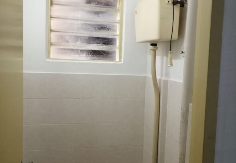 Puchong Utama Court 2