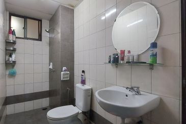 Indah Alam Condominium