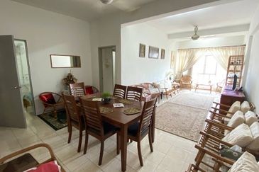 Millenium Place @ Millenium Square