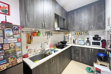 Residensi Bistaria, Ukay Bistari