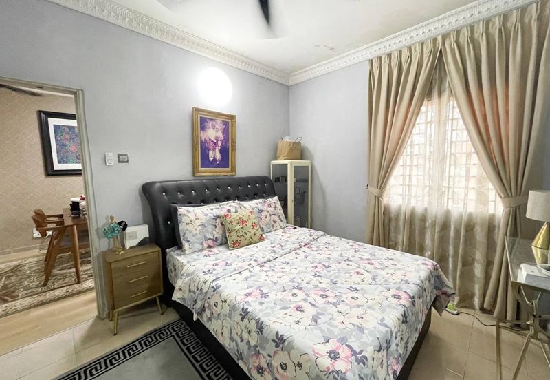 Residensi Bistaria, Ukay Bistari