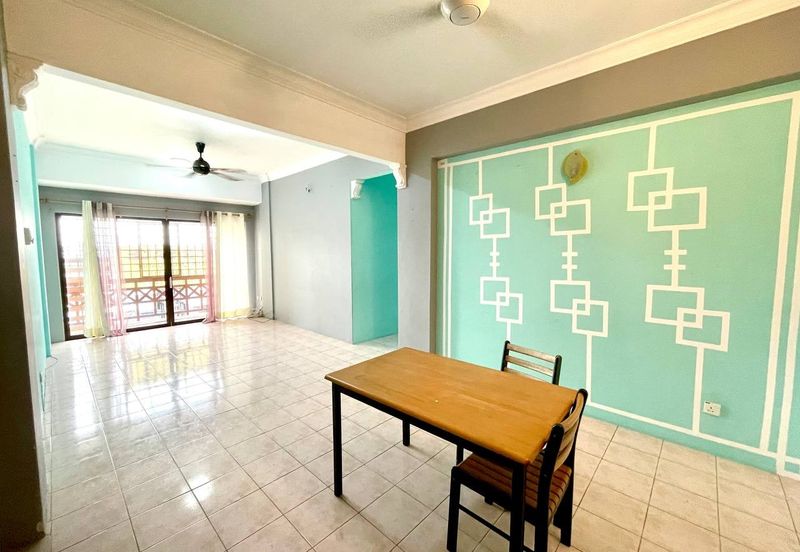 Evergreen Park Acorn and Hazel