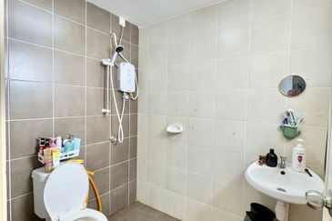 De Bayu Apartment @ Setia Alam