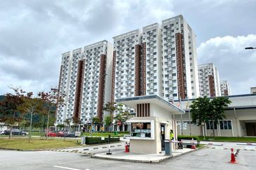 De Bayu Apartment @ Setia Alam
