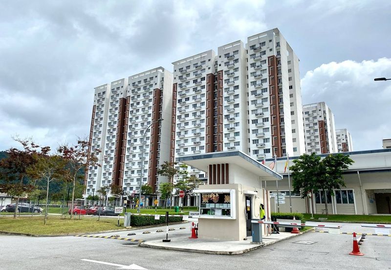 De Bayu Apartment @ Setia Alam