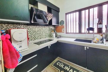 Jalan Setia Permai U13/42M