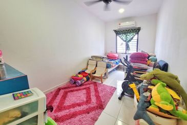 Jalan Setia Permai U13/42M