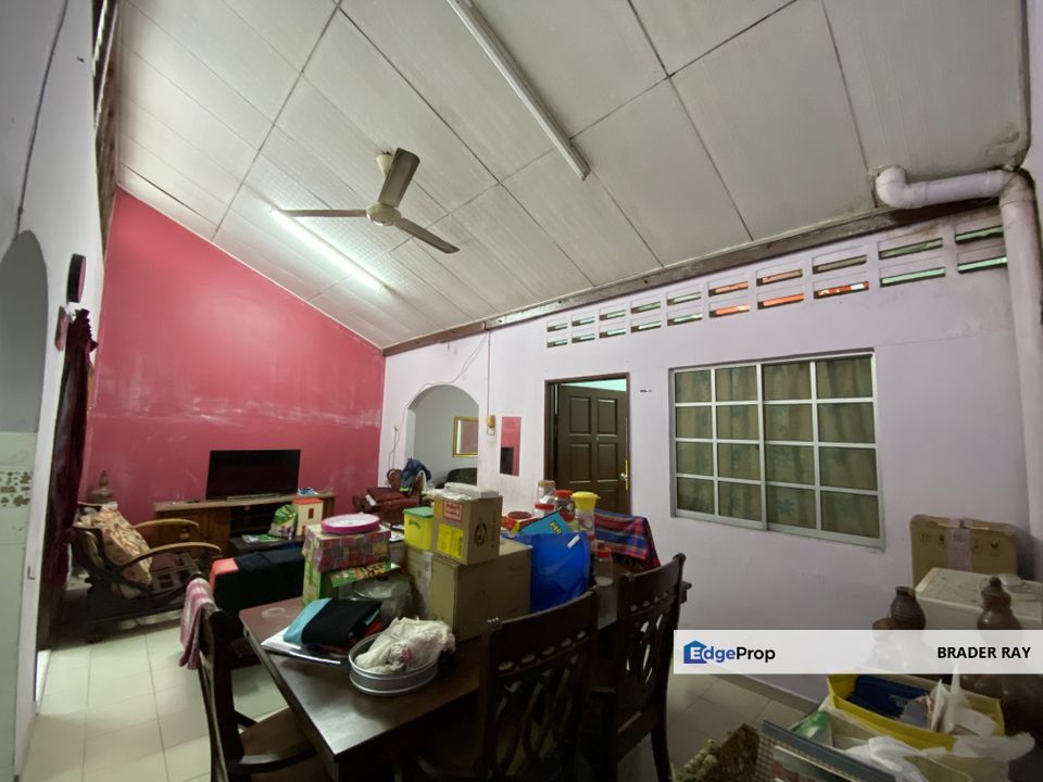 Renovated Single-Storey Terrace in Kelana Jaya SS5A – Prime Location at an Unbeatable Price!​, Selangor, Kelana Jaya