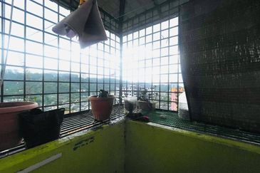 Menara Merak Kayangan