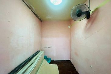 Menara Merak Kayangan