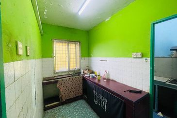 Menara Merak Kayangan