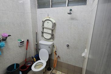 Pangsapuri Seroja Bukit Jelutong