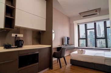 EXSIM | Ceylonz Suites
