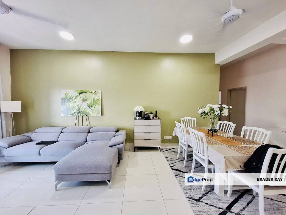 CORNER unit Lake Vista Residence Bandar Tun Hussein Onn Cheras Selangor FOR SALE, Selangor, Cheras