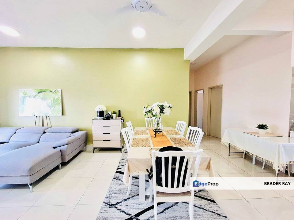 CORNER unit Lake Vista Residence Bandar Tun Hussein Onn Cheras Selangor FOR SALE, Selangor, Cheras