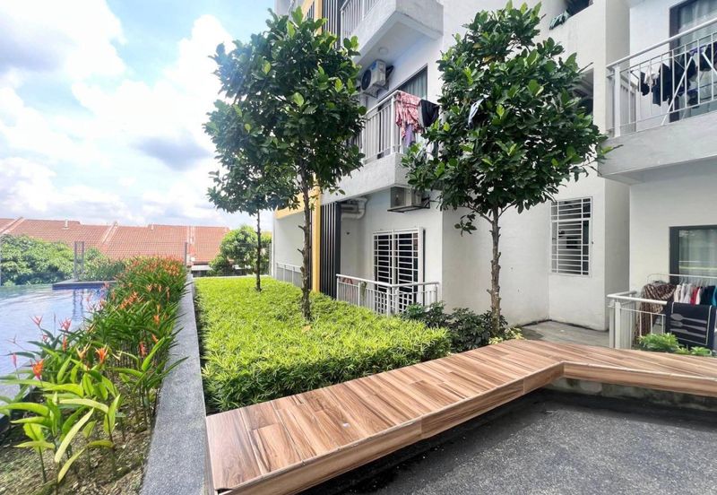 Bandar Pinggiran Subang