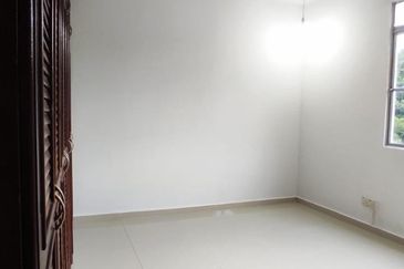 Pangsapuri Kristal (Crystal Tower), Taman Bukit Indah