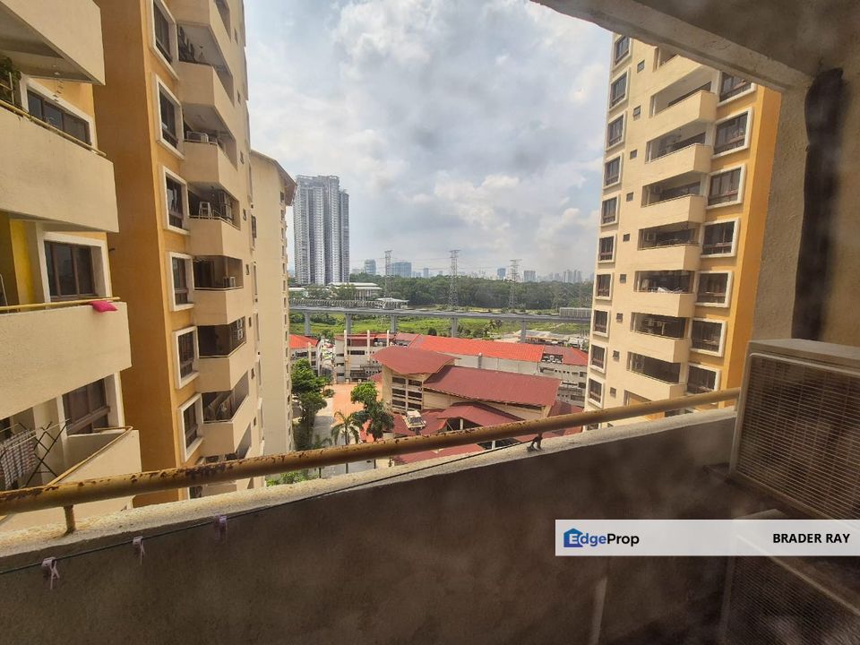 Cash Back 200k Palm Spring Condo @ Sunway Damansara REFURBISHED near Surian LRT Tropicana Mall FOR SALE, Selangor, Sunway Damansara