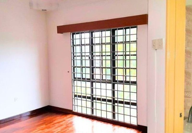 SUBANG BESTARI Double Storey Terrace House For Sale 