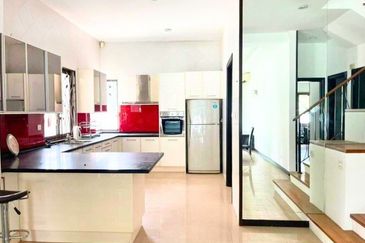 SUNWAY UTAMA Corner 3-Storey Bungalow Bandar Sunway Selangor FOR SALE