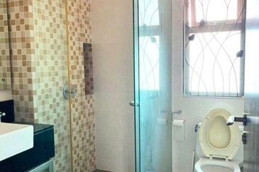 SUNWAY UTAMA Corner 3-Storey Bungalow Bandar Sunway Selangor FOR SALE