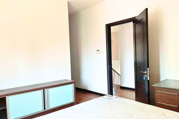 SUNWAY UTAMA Corner 3-Storey Bungalow Bandar Sunway Selangor FOR SALE