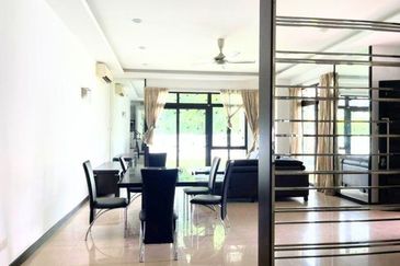 SUNWAY UTAMA Corner 3-Storey Bungalow Bandar Sunway Selangor FOR SALE