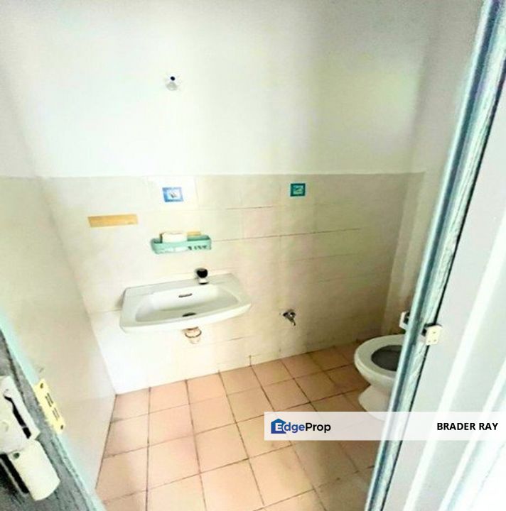 SERI PAGI End Lot 2-Storey Terrace Taman Saujana Utama Sg Buloh — BELOW BANK VALUE! , Selangor, Sungai Buloh