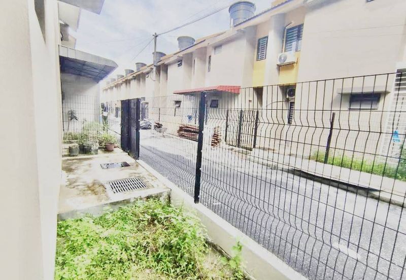 Bandar Mahkota Banting (Brooklands)