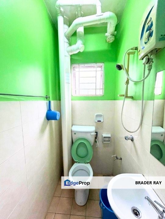Casa Riana Seri Kembangan Selangor Kitchen Reno with Balcony For Sale, Selangor, Puncak Jalil