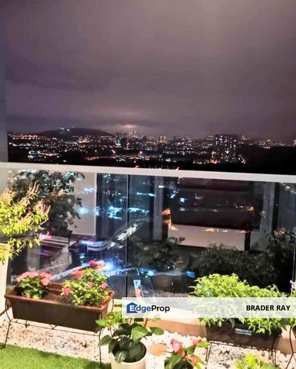 FREEHOLD Menara Simfoni Seri Kembangan Selangor 2 Parking Serviced Residence For Sale , Selangor, Seri Kembangan