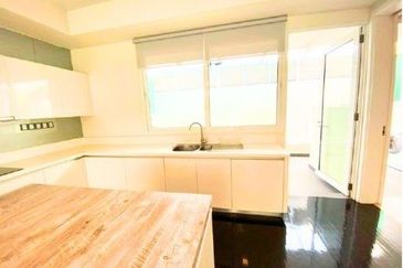 East Residence @ KLGCC