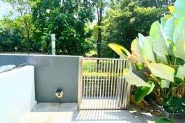 East Residence @ KLGCC