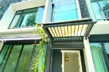 East Residence @ KLGCC