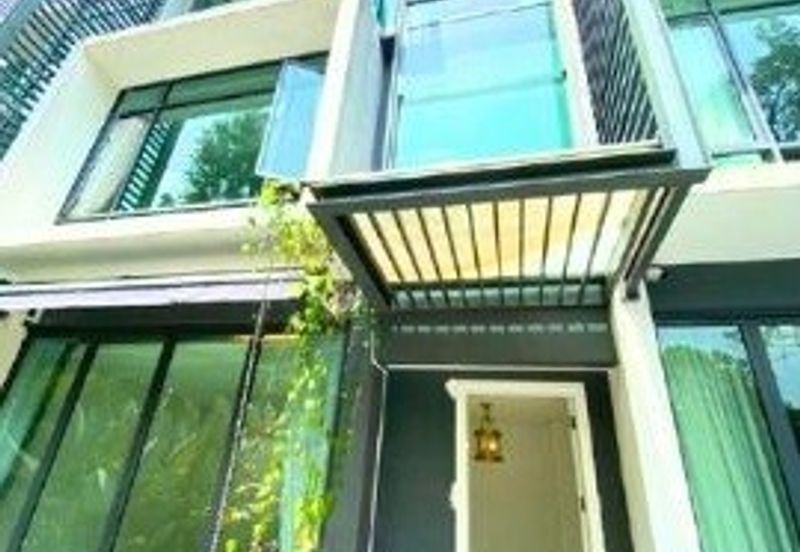 East Residence @ KLGCC