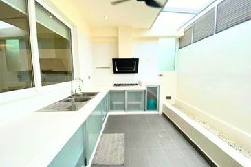 East Residence @ KLGCC