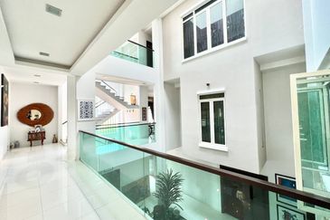 KGSAAS Golf Club, Seksyen 13