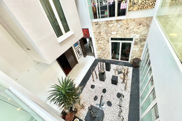 KGSAAS Golf Club, Seksyen 13