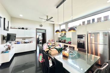 KGSAAS Golf Club, Seksyen 13