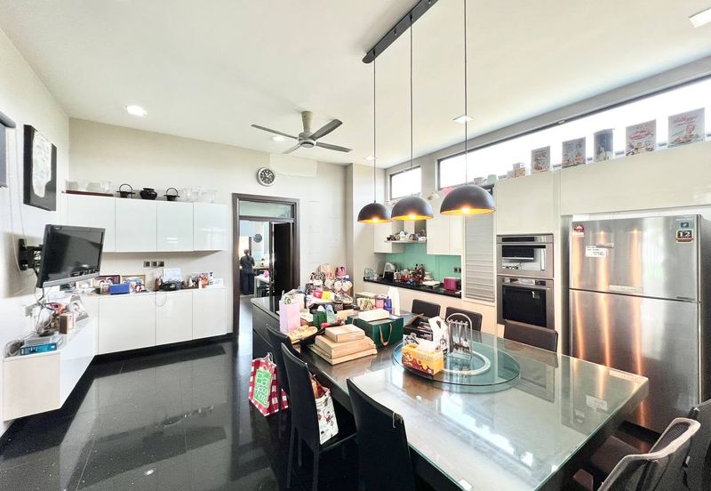 KGSAAS Golf Club, Seksyen 13