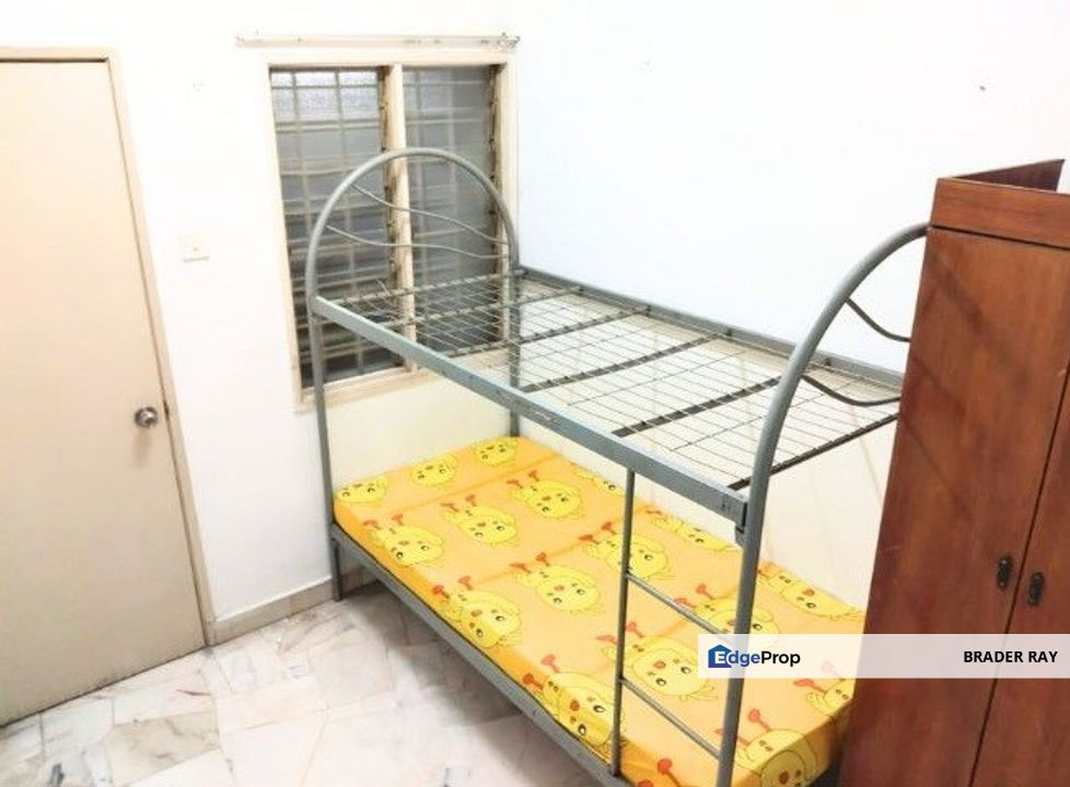 Freehold USJ 2 1.5 Storey Terrace House near USJ7 LRT BRT For Sale, Selangor, USJ