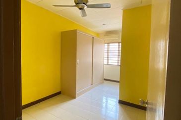 Jalan Spektrum U16 @ Taman Bukit Subang