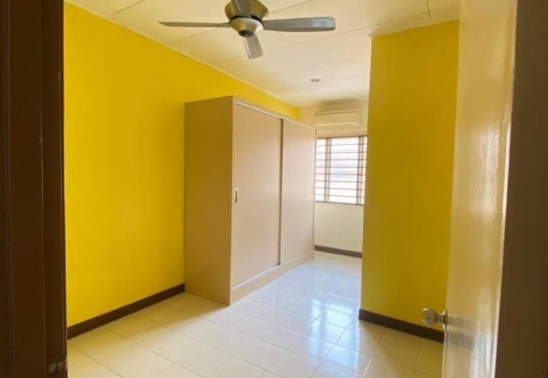 Jalan Spektrum U16 @ Taman Bukit Subang