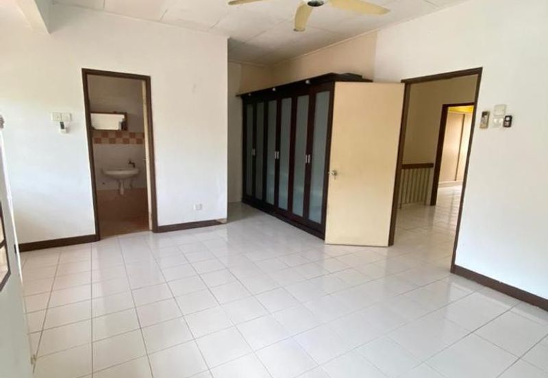 Jalan Spektrum U16 @ Taman Bukit Subang