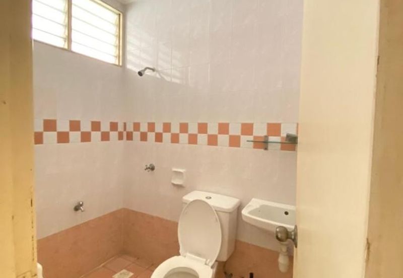 Jalan Spektrum U16 @ Taman Bukit Subang