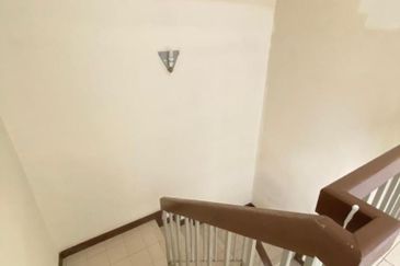 Jalan Spektrum U16 @ Taman Bukit Subang