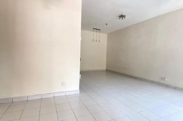 Jalan Spektrum U16 @ Taman Bukit Subang