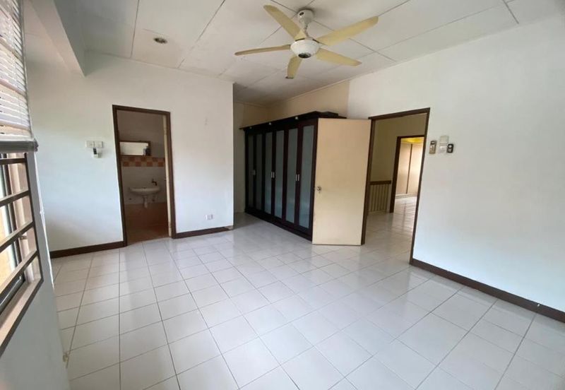 Jalan Spektrum U16 @ Taman Bukit Subang